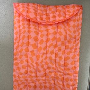 Puffer orange and pink laptop sleeve